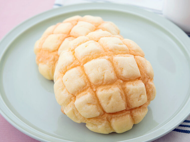 รู้จัก เมล่อนปัง (Melon pan) : ขนมปังที่ไม่มีส่วนผสมของเมล่อน คืออะไร