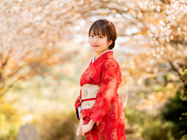 รู้จัก กิโมโน (Kimono) : ชุดประจำชาติญี่ปุ่น คืออะไร มีแบบไหนบ้าง