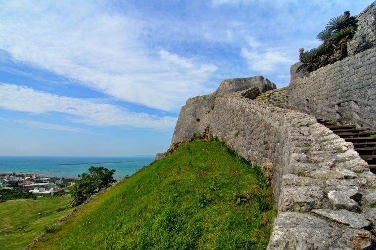 Katsuren Castle ปราสาทเก่าแก่ มรดกโลก ที่ โอกินาว่า ต้องไปสักครั้ง