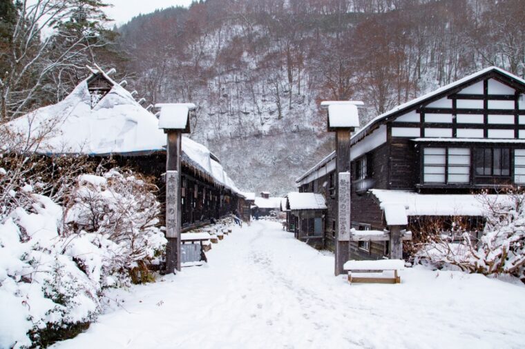 ลมหายใจแห่งธรรมชาติที่ Nyuto Onsen ดินแดนออนเซ็นในหุบเขา